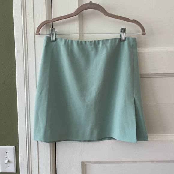 Alice + Olivia Mint Darma Crepe Mini Skirt - Picture 3 of 9